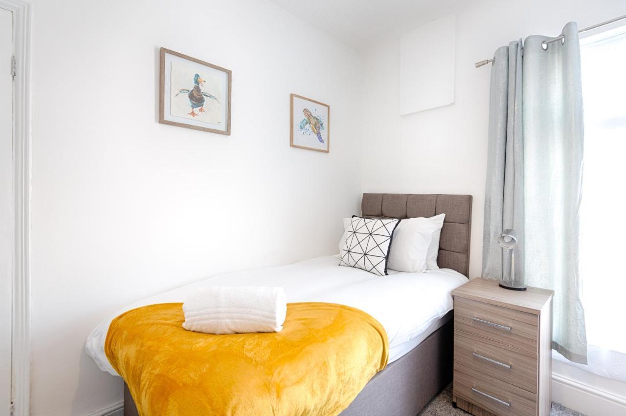City Centre, Parking, Smart Tv'S In All Rooms Swansea Exterior photo